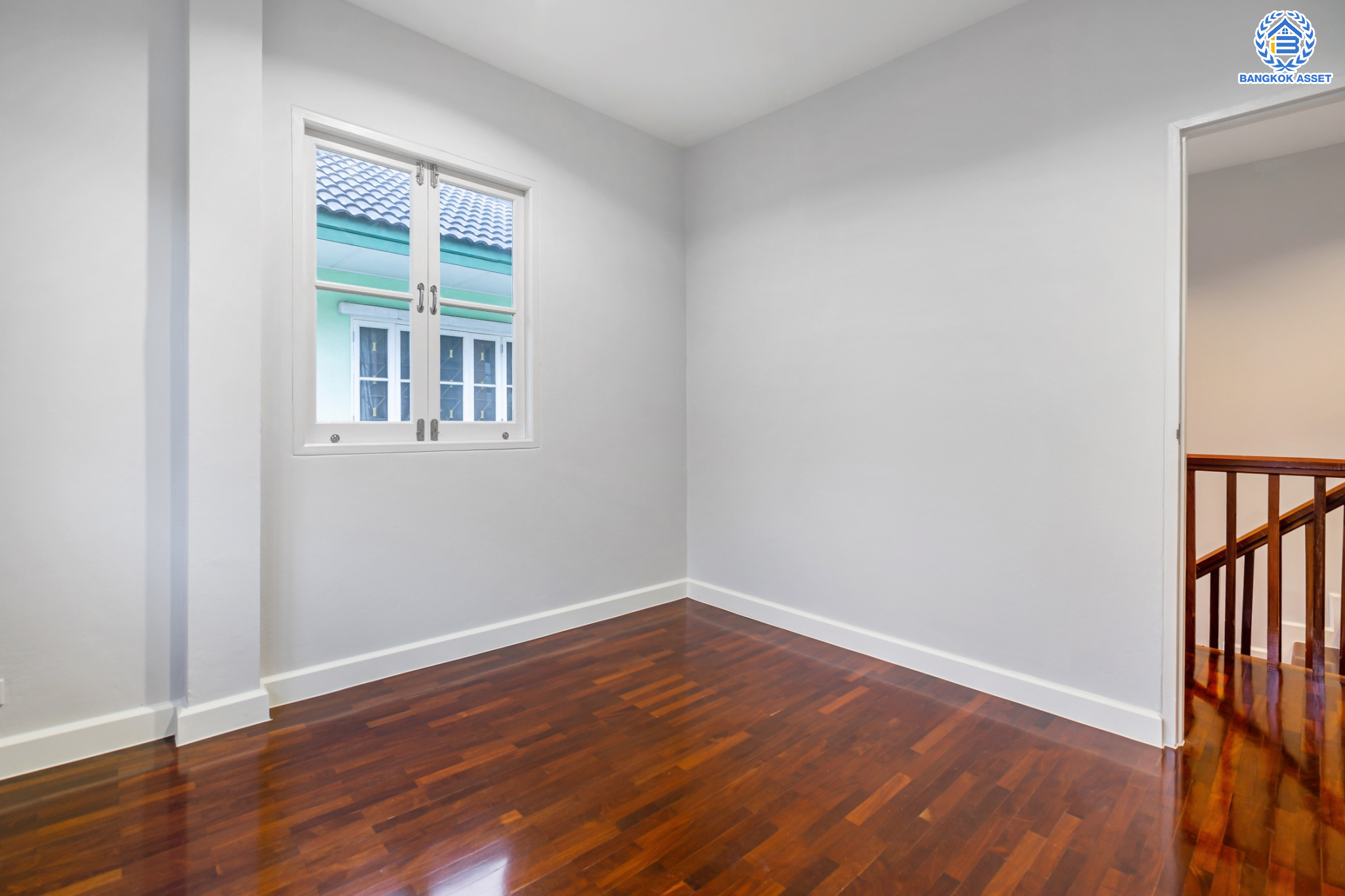 บ้านมือสองตกแต่งใหม่ แบรนด์ LH ม.ชัยพฤกษ์ ทวีวัฒนา เนื้อที่ 51 ตร.ว. ตอบโจทย์ทุกการอยู่อาศัย ด้วยฟังก์ชัน 4 ห้องนอน 3 ห้องน้ำ 1 ที่จอดรถ บนทำเลศักยภาพ เชื่อมต่อทางคู่ขนานลอยฟ้าบรมราชชนนี ใกล้ ม.มหิดล และเซ็นทรัลศาลายา